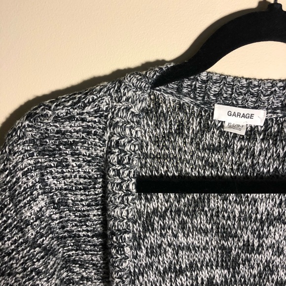 Black and white cardigan Garage - Picture 3 of 3